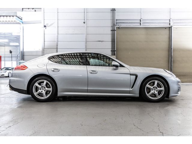 PORSCHE PANAMERA 2014 Image 31