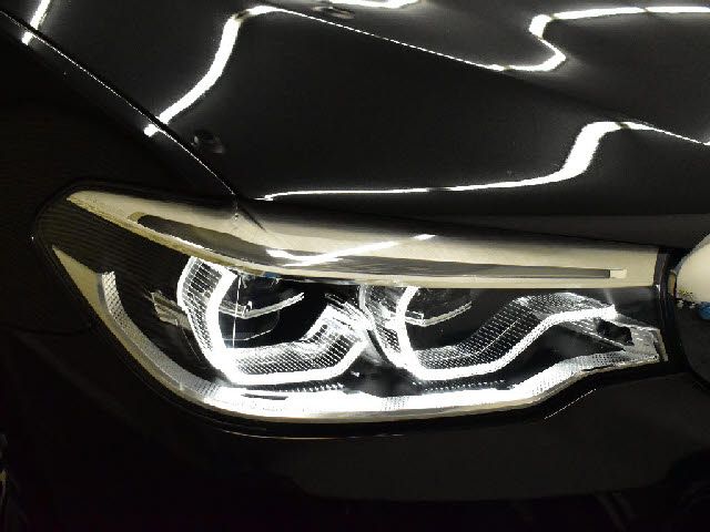 BMW 5SERIES SEDAN 2017 Image 31