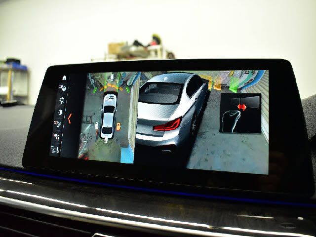 BMW 5SERIES SEDAN 2017 Image 31