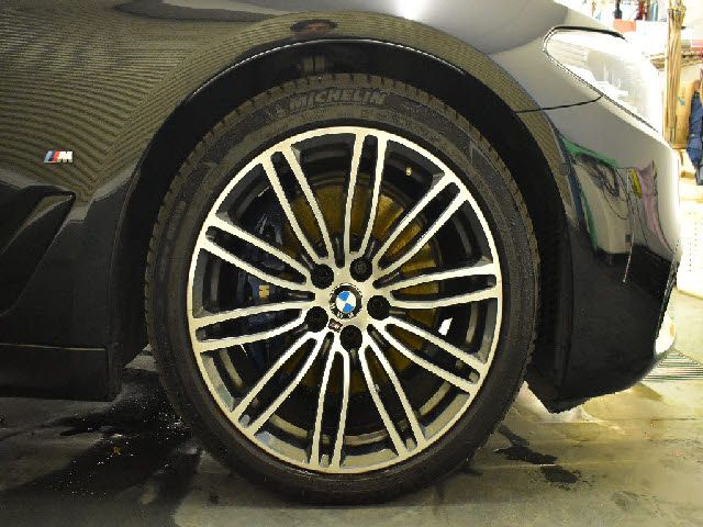 BMW 5SERIES SEDAN 2017 Image 31