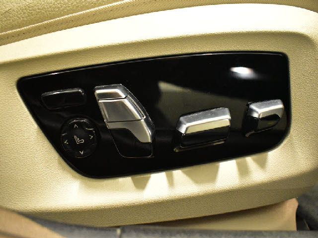 BMW 5SERIES SEDAN 2017 Image 31