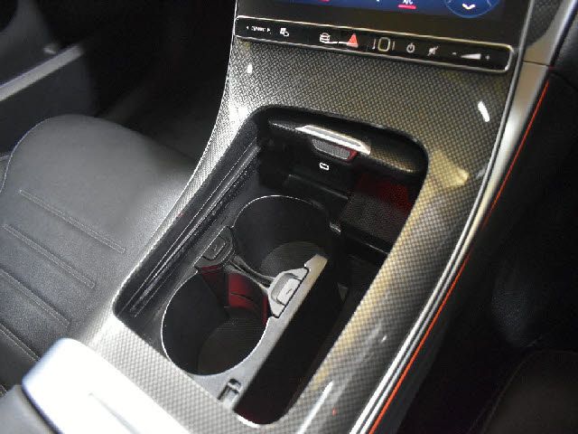 MERCEDES BENZ C CLAS 2022 Image 31