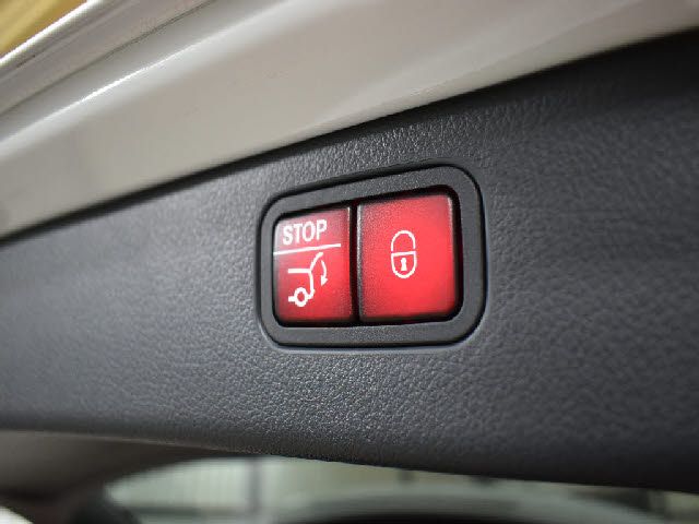 MERCEDES BENZ C CLAS 2022 Image 31