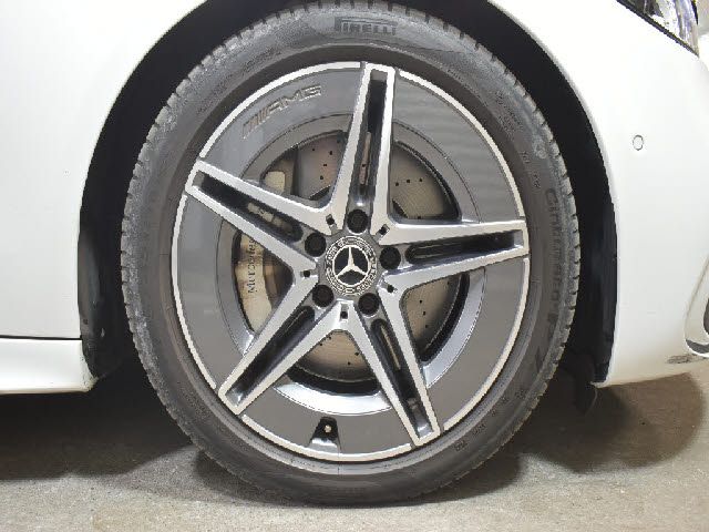 MERCEDES BENZ C CLAS 2022 Image 31