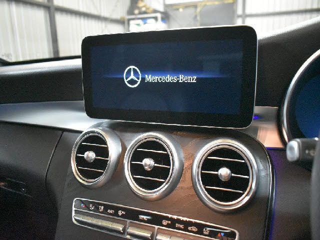 MERCEDES BENZ C CLAS 2019 Image 31