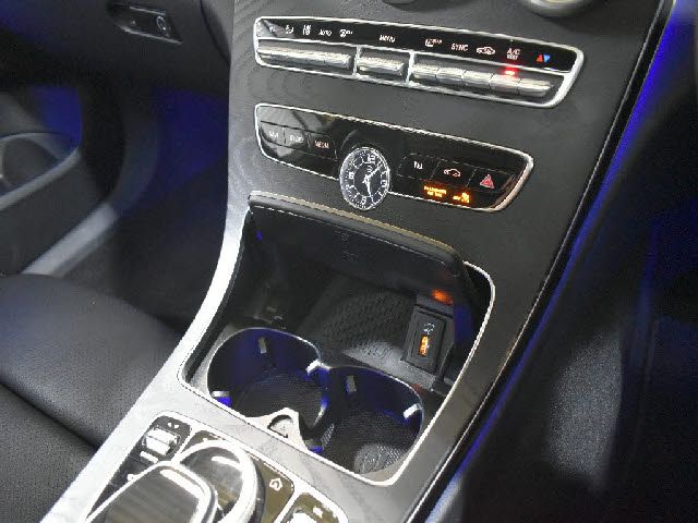 MERCEDES BENZ C CLAS 2019 Image 31