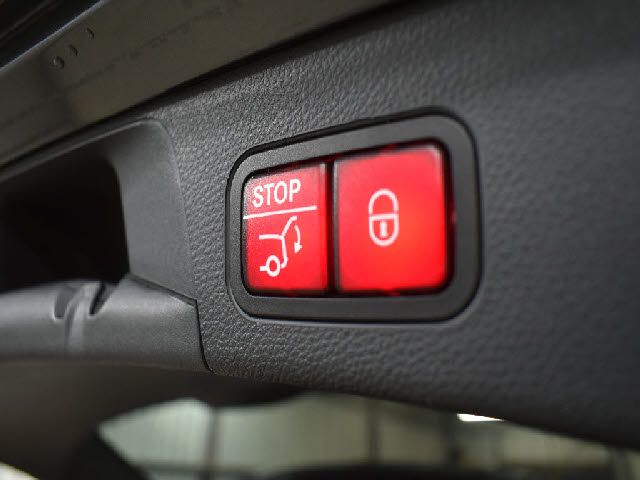 MERCEDES BENZ C CLAS 2019 Image 31