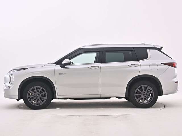 MITSUBISHI OUTLANDER PHEV 2023 Image 31