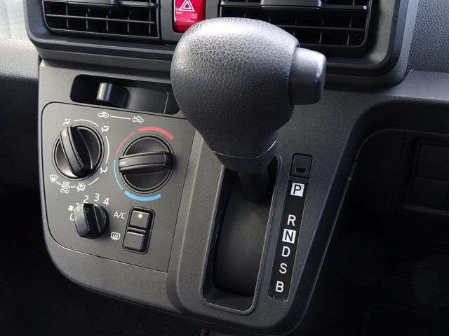 DAIHATSU TANTO 2021 Image 31