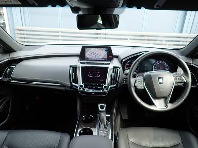 TOYOTA CROWN SEDAN HYBRID 4 2019 Image 31