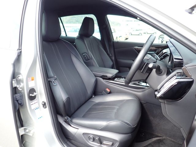 TOYOTA CROWN SEDAN HYBRID 4 2019 Image 31