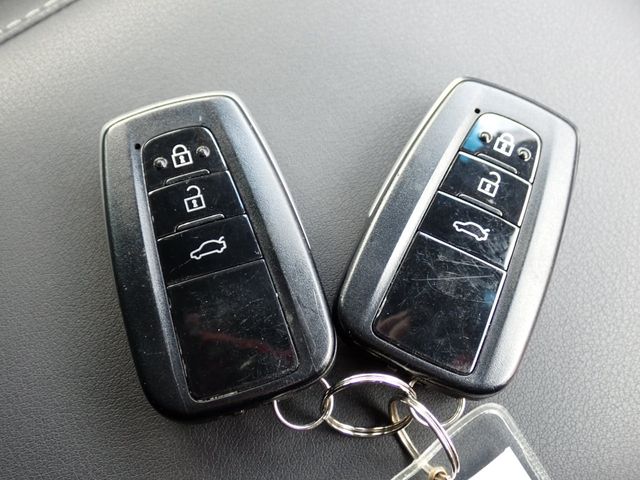 TOYOTA CROWN SEDAN HYBRID 4 2019 Image 31