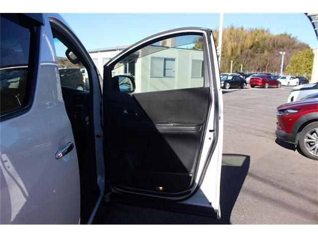 TOYOTA ALPHARD 2012 Image 31