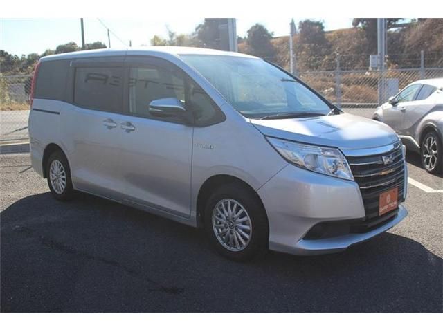 TOYOTA NOAH HYBRID 2015 Image 31