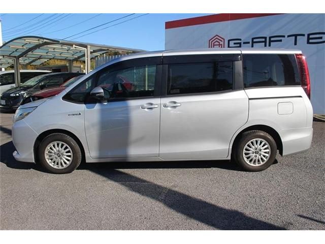 TOYOTA NOAH HYBRID 2015 Image 31