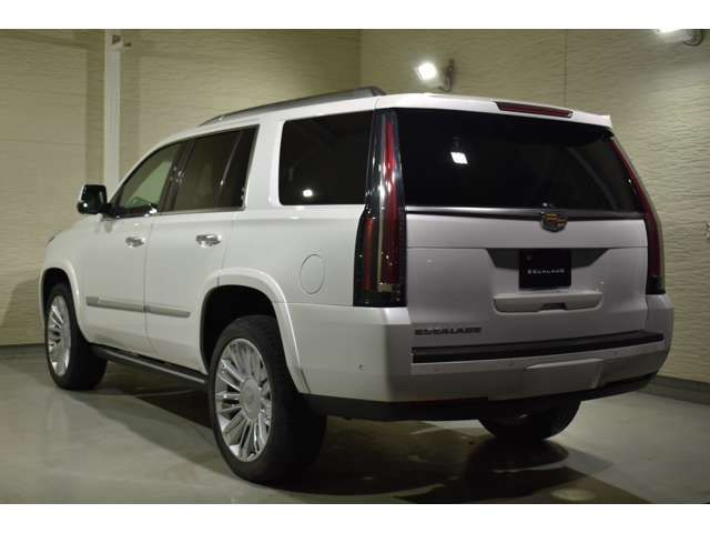 CADILLAC ESCALADE 2018 Image 31