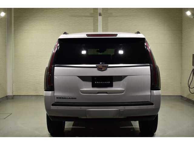 CADILLAC ESCALADE 2018 Image 31