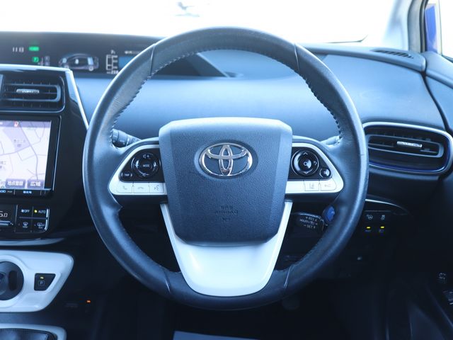 TOYOTA PRIUS 2016 Image 31