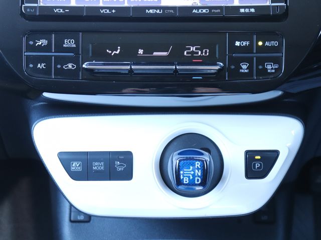 TOYOTA PRIUS 2016 Image 31