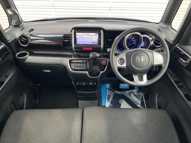 HONDA N BOX CUSTOM 2017 Image 31