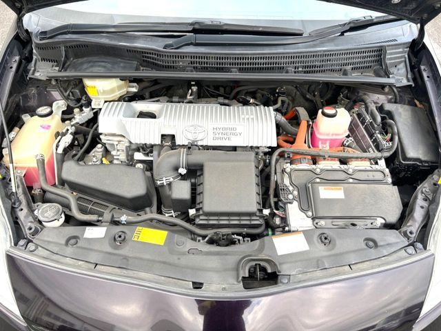 TOYOTA PRIUS 2015 Image 31