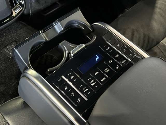 TOYOTA CROWN SEDAN HYBRID 2019 Image 31