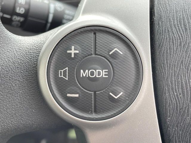 TOYOTA PRIUS 2013 Image 31