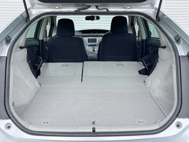 TOYOTA PRIUS 2013 Image 31