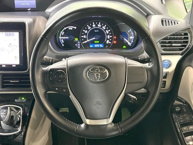 TOYOTA NOAH HYBRID 2018 Image 31