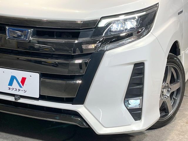 TOYOTA NOAH HYBRID 2018 Image 31