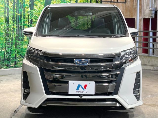 TOYOTA NOAH HYBRID 2018 Image 31