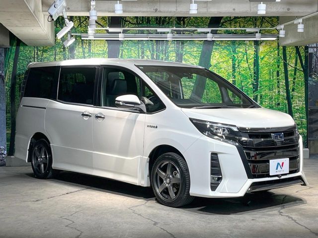 TOYOTA NOAH HYBRID 2018 Image 31