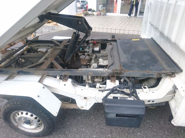 DAIHATSU HIJET TRUCK 4WD 2017 Image 31