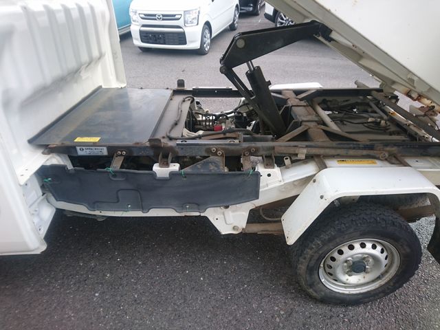 DAIHATSU HIJET TRUCK 4WD 2017 Image 31