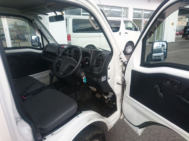 DAIHATSU HIJET TRUCK 4WD 2017 Image 31