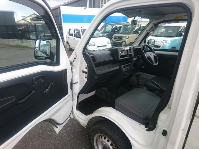 DAIHATSU HIJET TRUCK 4WD 2017 Image 31