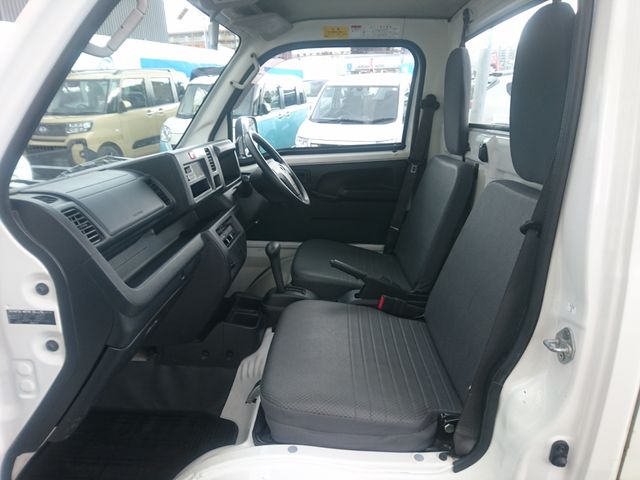 DAIHATSU HIJET TRUCK 4WD 2017 Image 31