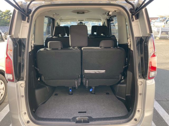 NISSAN SERENA  WG 2018 Image 31