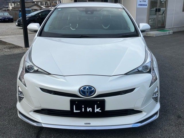 TOYOTA PRIUS 2018 Image 31