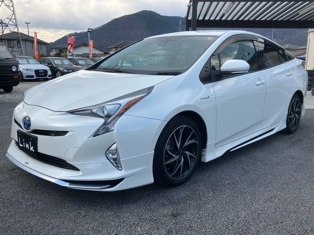 TOYOTA PRIUS 2018 Image 31