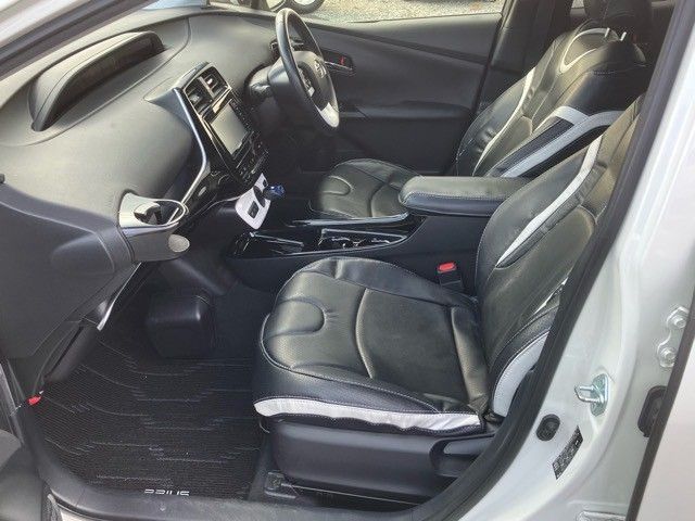 TOYOTA PRIUS 2018 Image 31