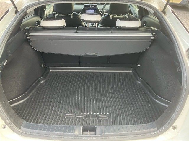 TOYOTA PRIUS 2018 Image 31