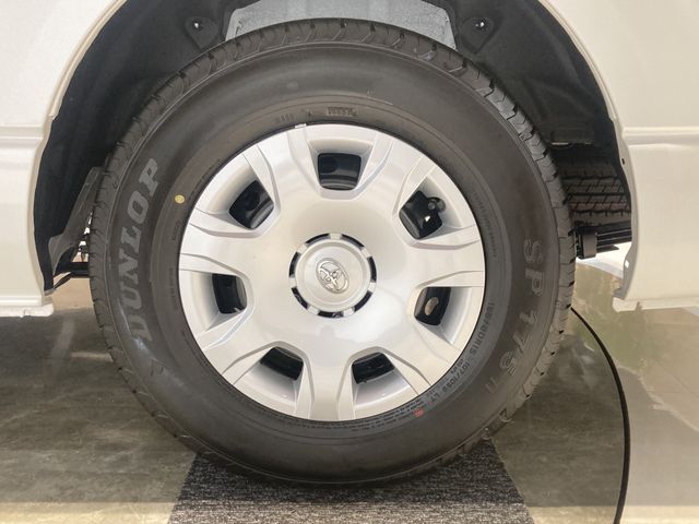 TOYOTA HIACE WAGON 4WD 2025 Image 31