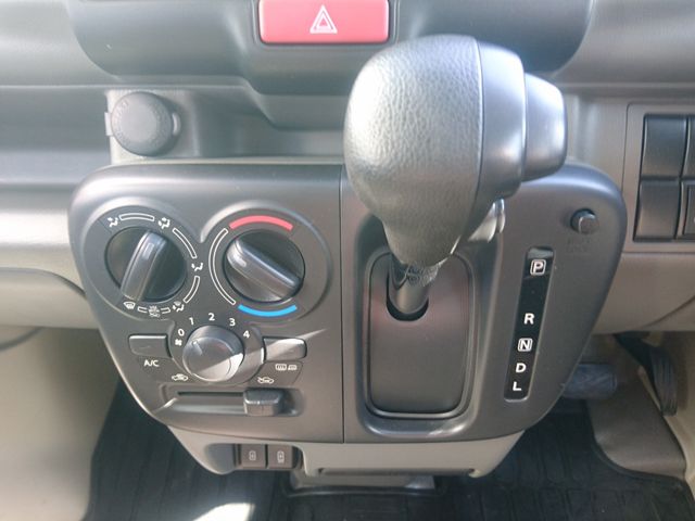 MAZDA SCRUM VAN 4WD 2025 Image 31