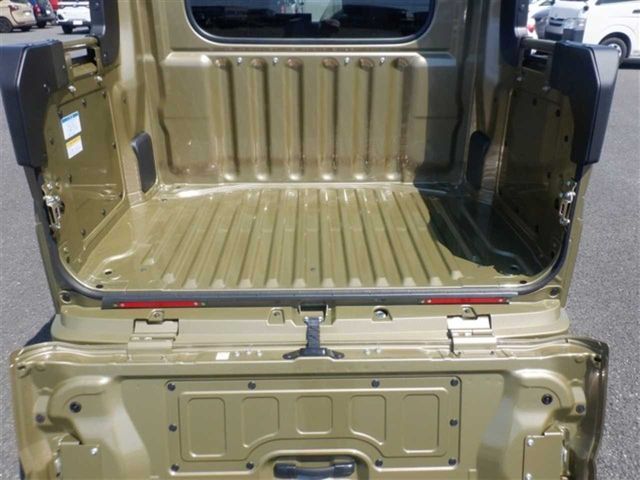 DAIHATSU HIJET DECKVAN 4WD 2025 Image 31