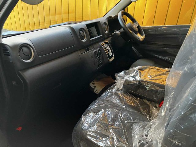 NISSAN CARAVAN VAN 2WD 2025 Image 31