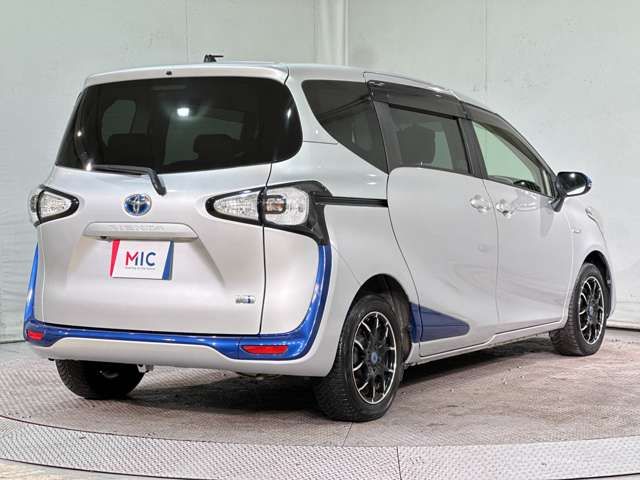 TOYOTA SIENTA HYBRID 2016 Image 31