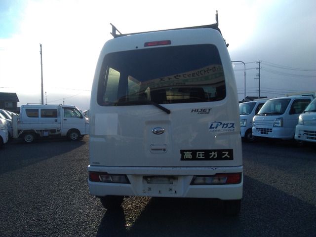 DAIHATSU HIJET CARGO 4WD 2017 Image 31