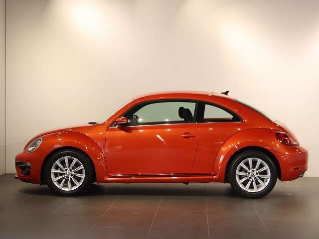 VOLKSWAGEN THE BEETL 2018 Image 31
