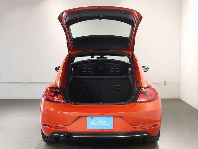 VOLKSWAGEN THE BEETL 2018 Image 31